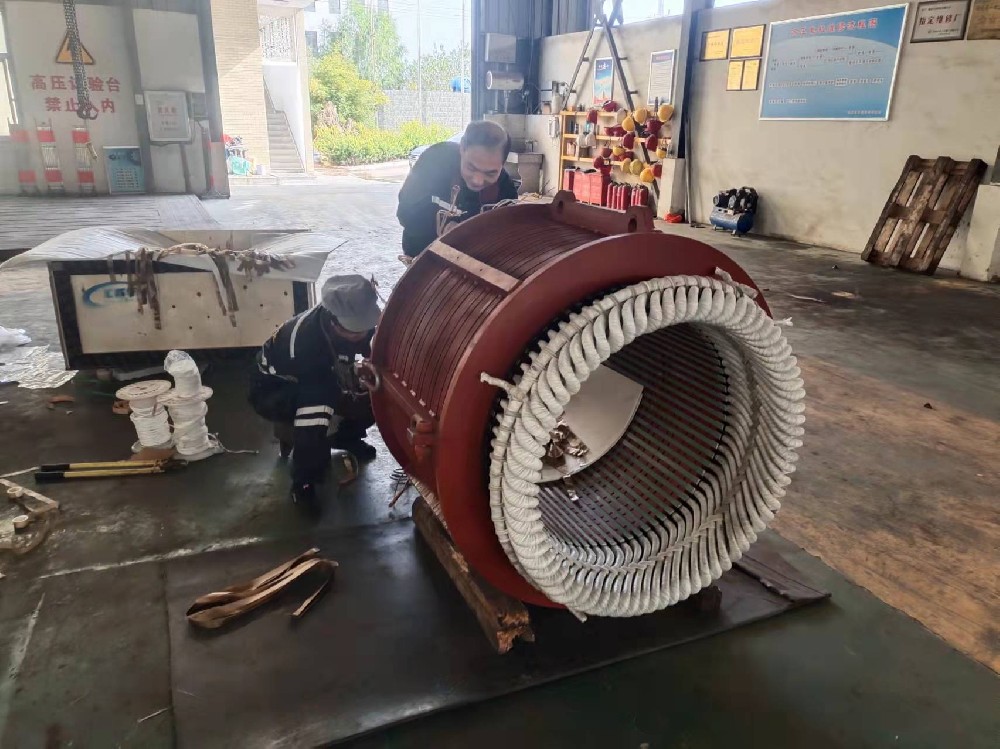 高壓電機維修現(xiàn)場